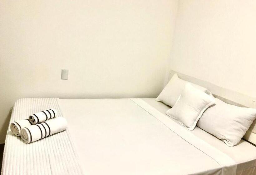 بنسيون Casa Das Flores