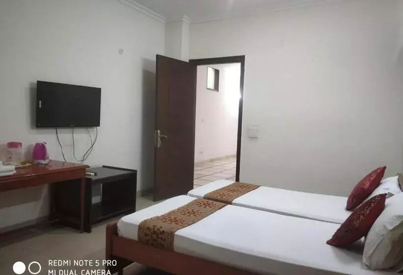 ペンション Deluxe Suite In Manor Inn Suites B 54, Sector 92