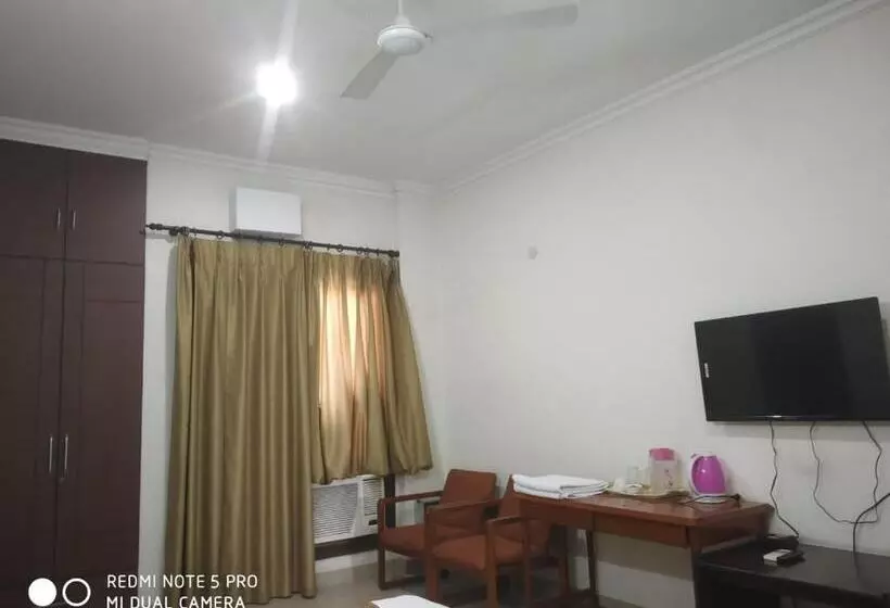 ペンション Deluxe Suite In Manor Inn Suites B 54, Sector 92