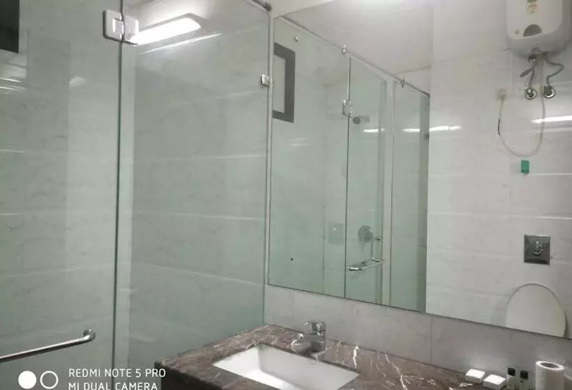ペンション Deluxe Suite In Manor Inn Suites B 54, Sector 92