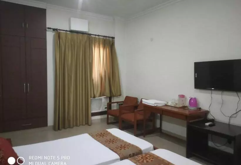 ペンション Deluxe Suite In Manor Inn Suites B 54, Sector 92