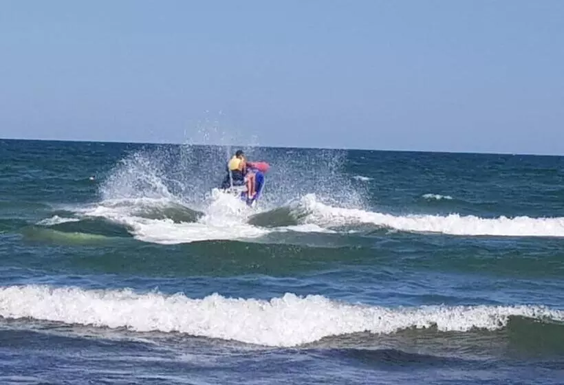 Majatalo Eros Beach Resort