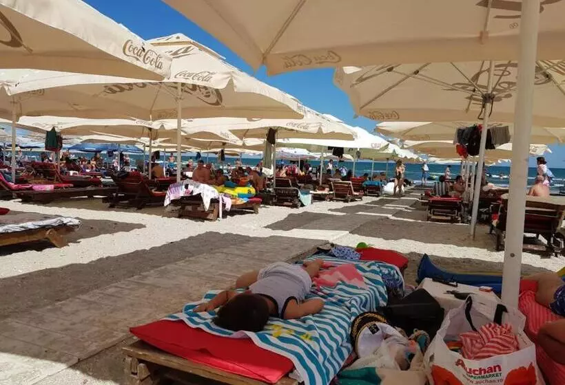 Majatalo Eros Beach Resort