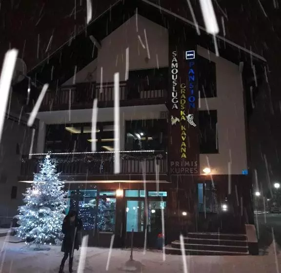 پانسیون Gradska Kavana Guest House