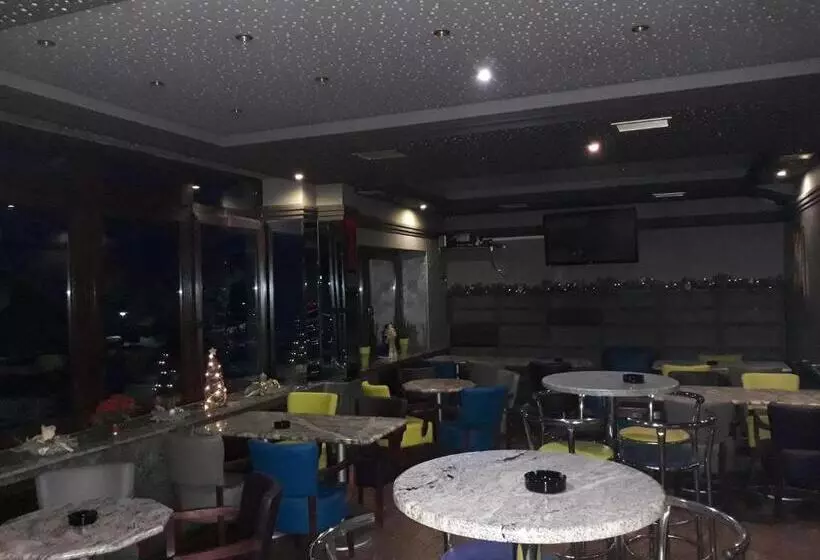 پانسیون Gradska Kavana Guest House