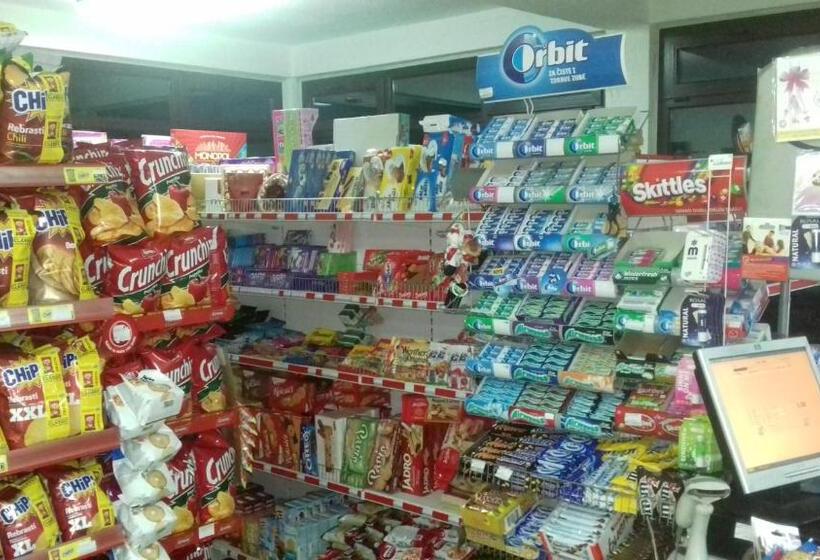 پانسیون Gradska Kavana Guest House