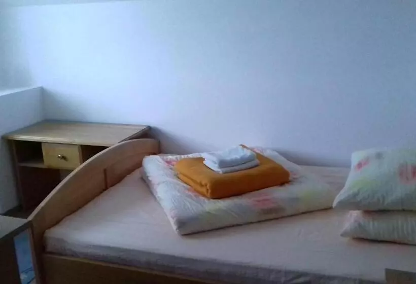 پانسیون Gradska Kavana Guest House