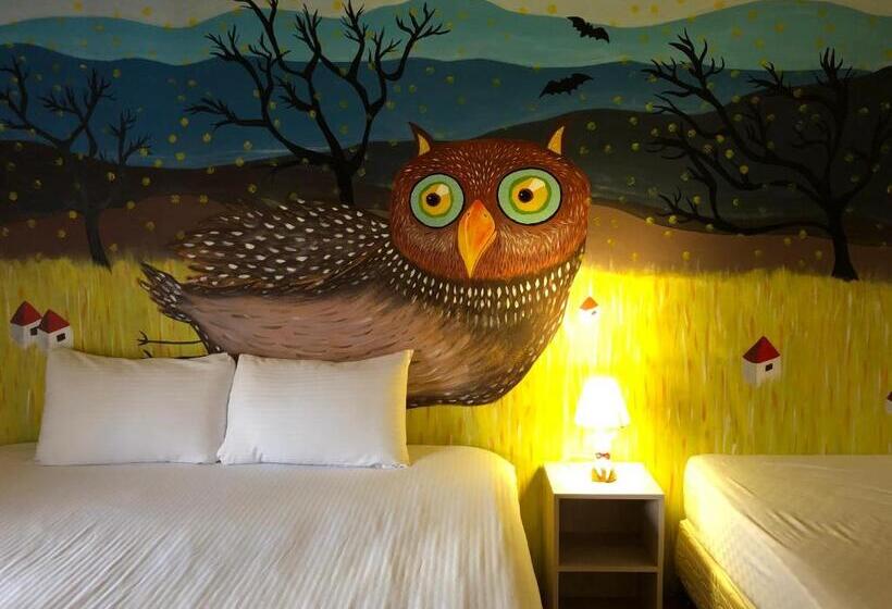 پانسیون Kaohsiung Time S