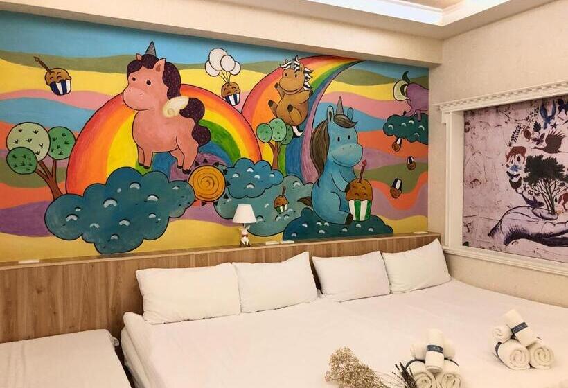 پانسیون Kaohsiung Time S