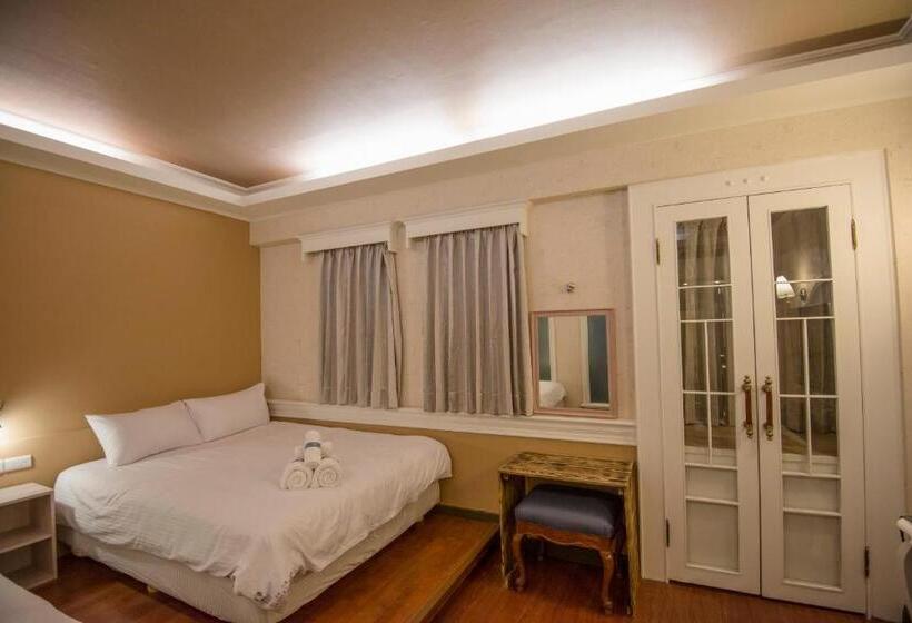 پانسیون Kaohsiung Time S