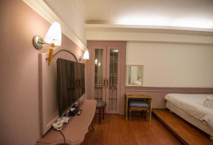 پانسیون Kaohsiung Time S