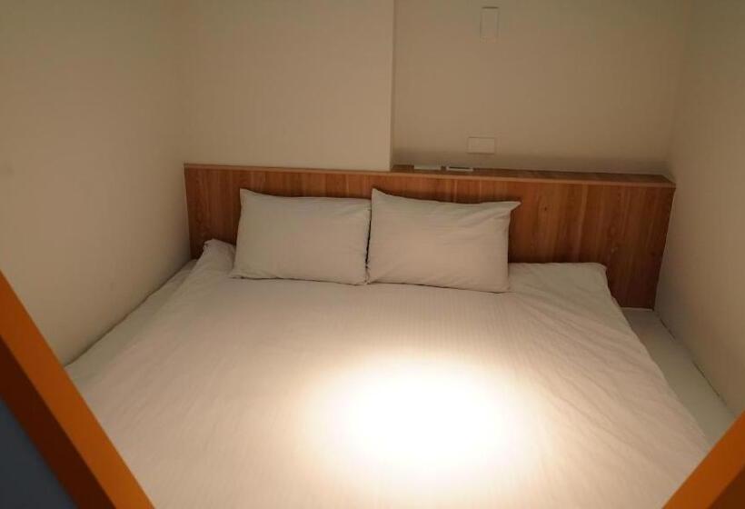 پانسیون Kaohsiung Time S