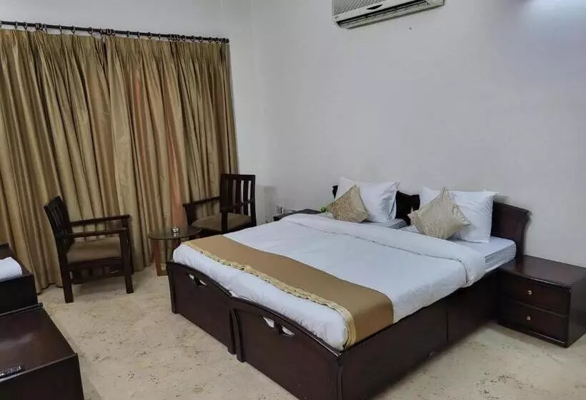 ペンション Manor Inn Suites Super Deluxe Room