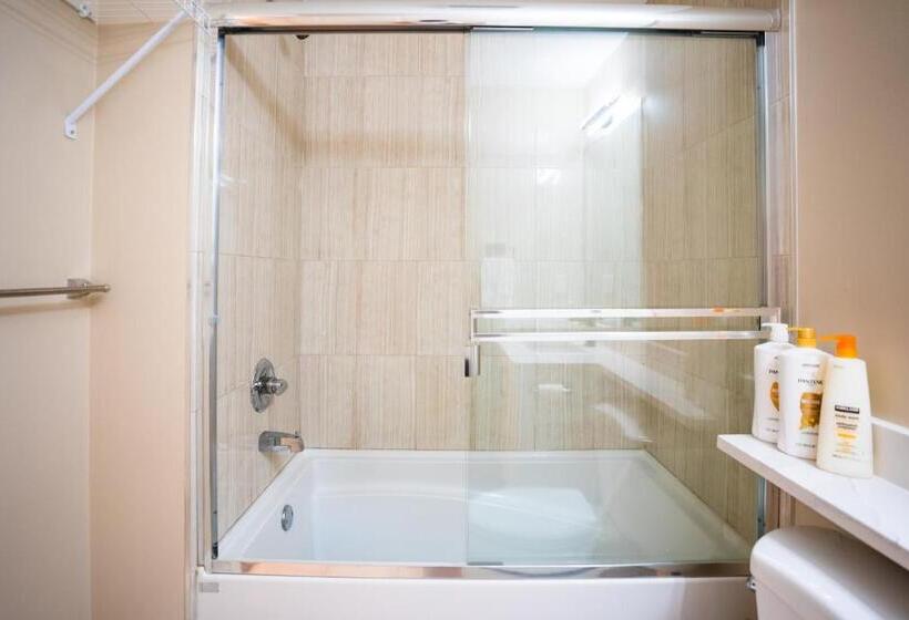 پانسیون Merv S Lodge