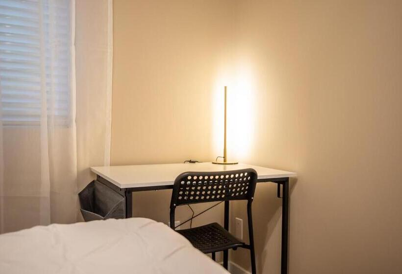 پانسیون Merv S Lodge