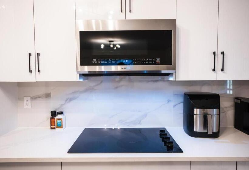 پانسیون Merv S Lodge