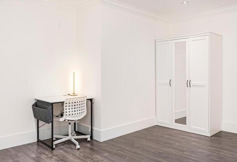 پانسیون Merv S Lodge