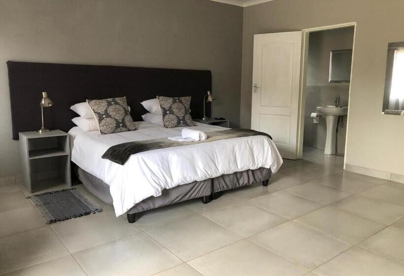 פנסיון Odelia Guest House