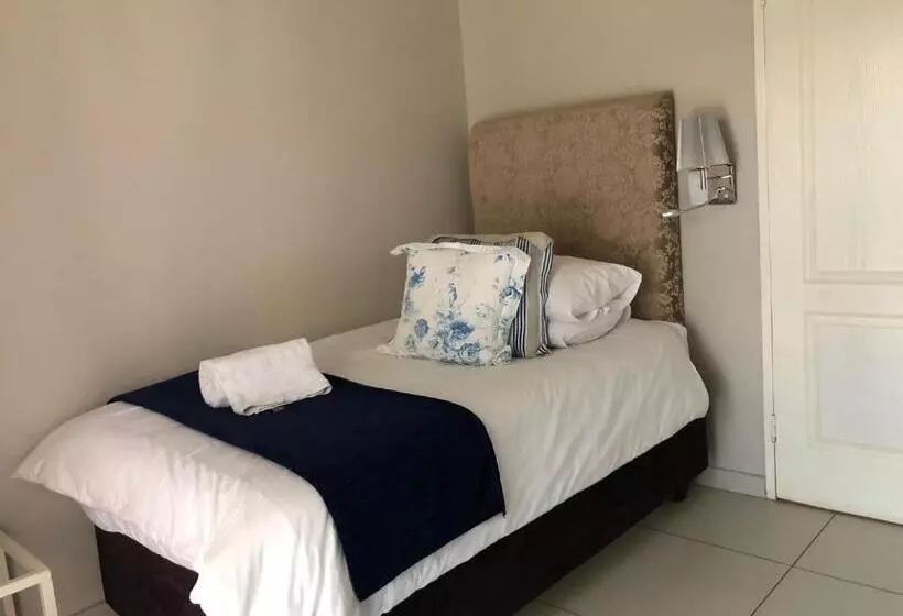 ペンション Odelia Guest House