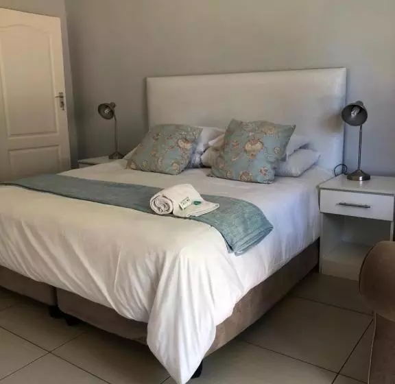 ペンション Odelia Guest House
