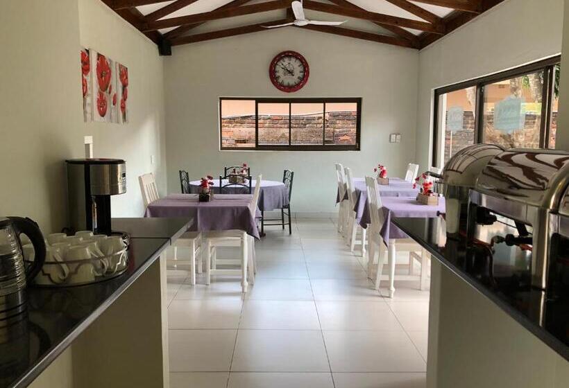 פנסיון Odelia Guest House