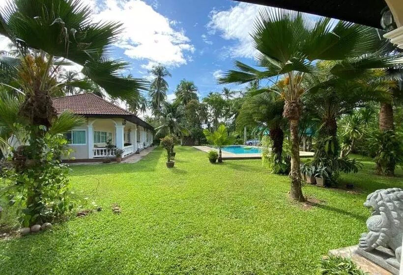 Majatalo Palm Gardens Resort, Bang Saphan