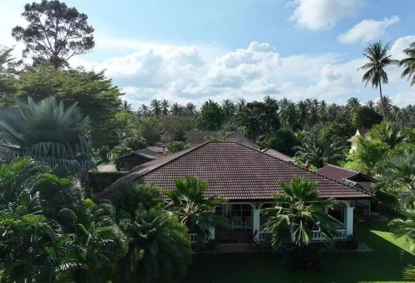 Majatalo Palm Gardens Resort, Bang Saphan