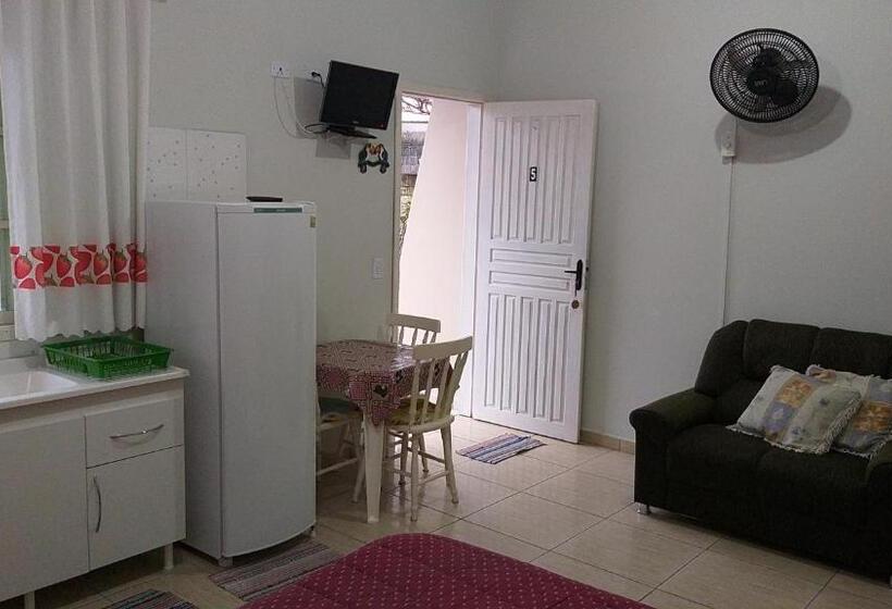 פנסיון Pousadinha Guaratuba