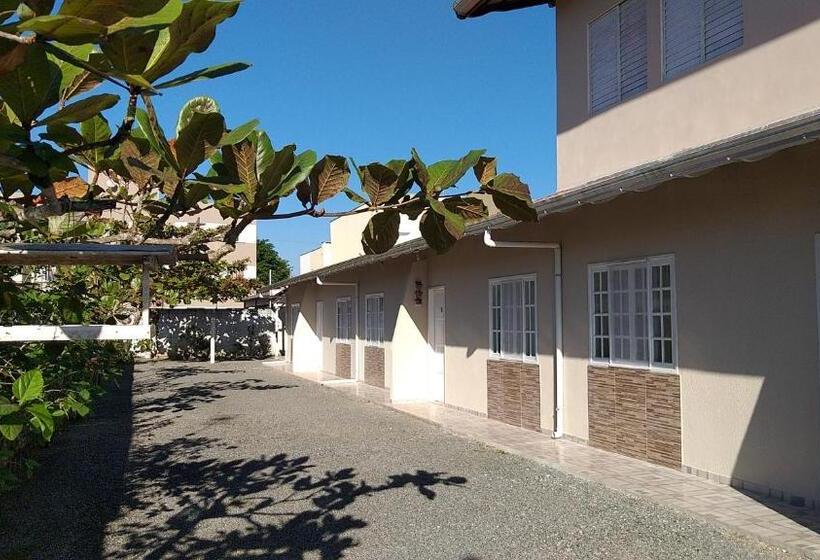 פנסיון Pousadinha Guaratuba