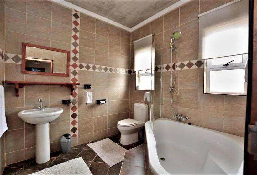 پانسیون Room In Bb Room For 6 Amarachi Guesthouse Spitzkoppe