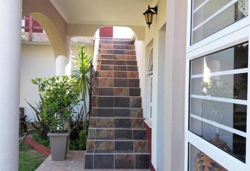 پانسیون Room In Bb Room For 6 Amarachi Guesthouse Spitzkoppe