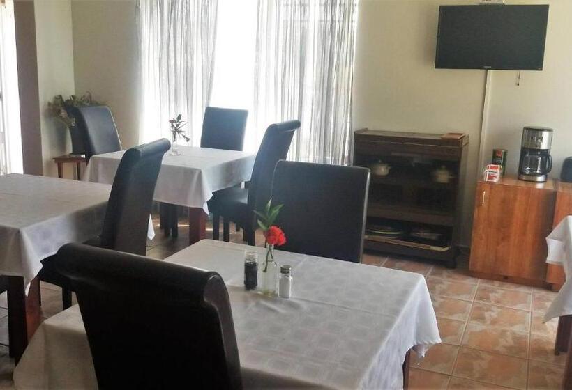 پانسیون Room In Bb Room For 6 Amarachi Guesthouse Spitzkoppe