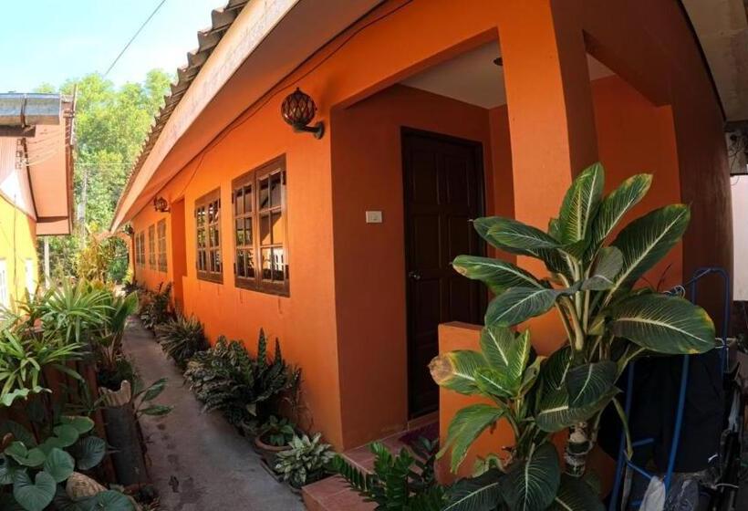 Majatalo Sapparot Bar & Bungalows