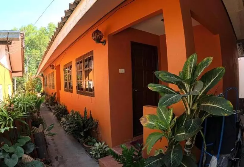 Majatalo Sapparot Bar & Bungalows