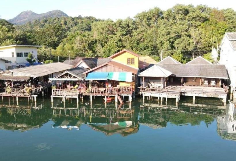 Majatalo Sapparot Bar & Bungalows