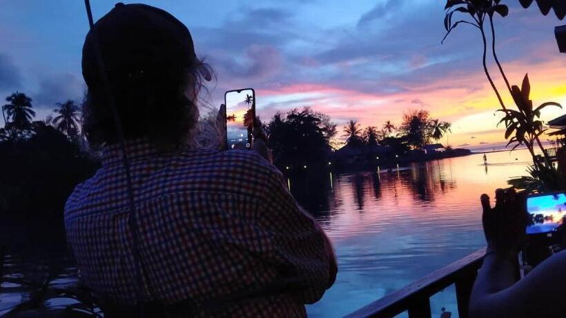 Majatalo Sapparot Bar & Bungalows