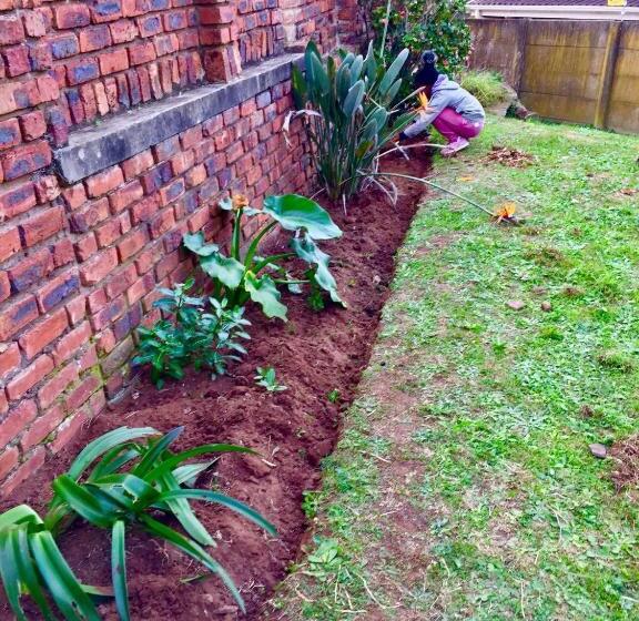 Pension Summer Vintage Home In Gonubie Just A Walk To The Beach!