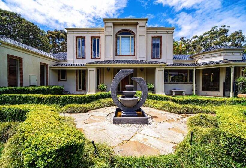 הוסטל 6 Bdrs Villa With Pool & Tennis Court