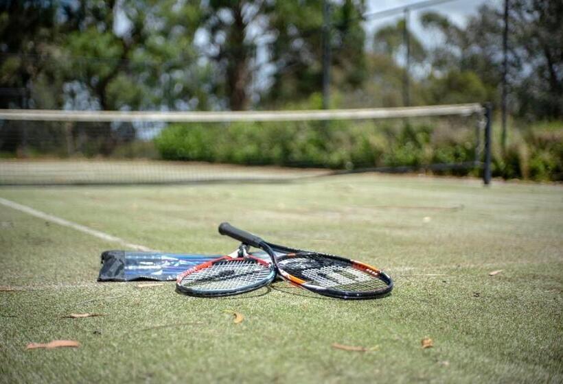 הוסטל 6 Bdrs Villa With Pool & Tennis Court