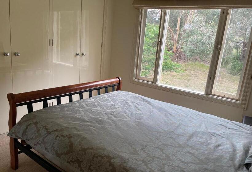 הוסטל 6 Bdrs Villa With Pool & Tennis Court