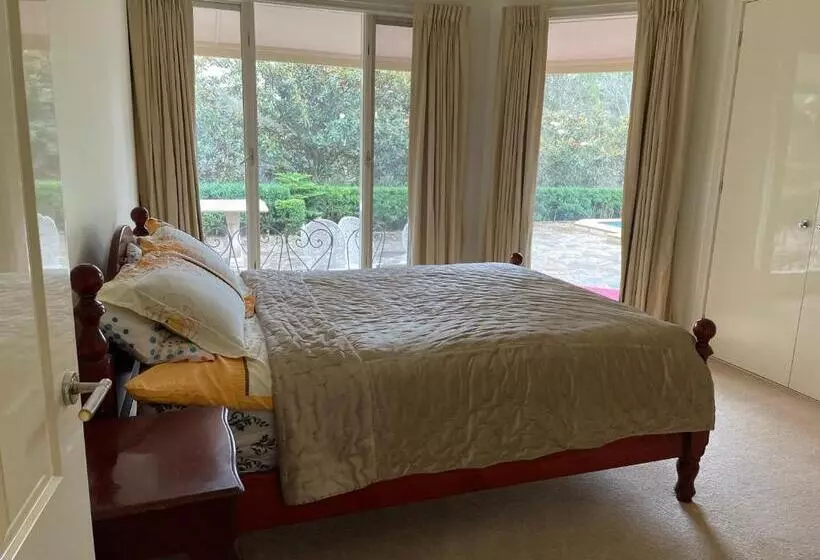 ユースホステル 6 Bdrs Villa With Pool & Tennis Court