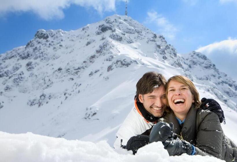 Общежитие Berghütte Burgweghof Jugendgästehaus