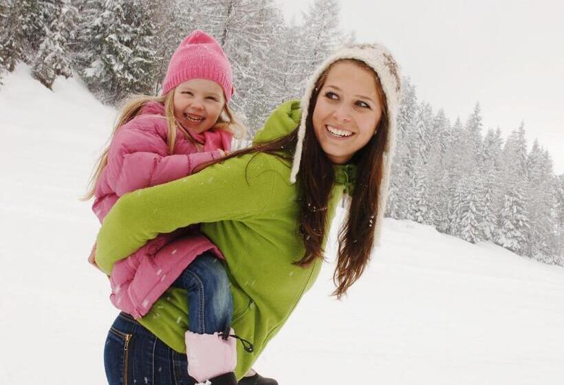 Общежитие Berghütte Burgweghof Jugendgästehaus