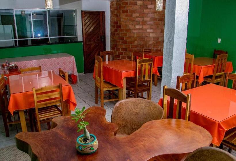 Retkeilymaja Pousada Ilha Mar