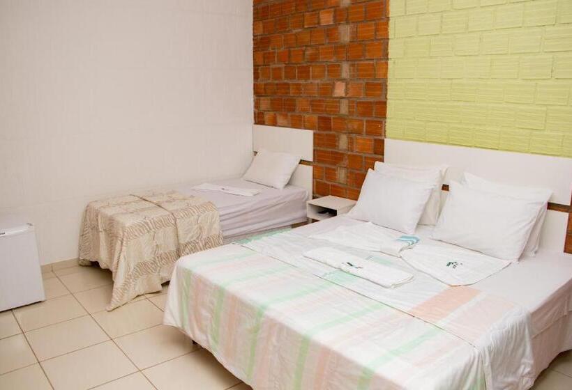 Retkeilymaja Pousada Ilha Mar