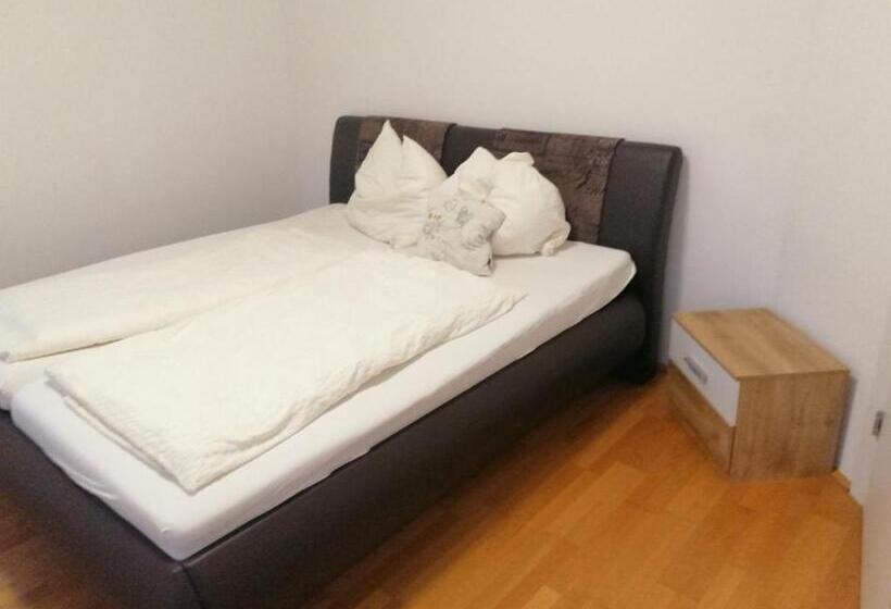 הוסטל Taferne In Köstendorf Ferienwohnung Monteurzimmer