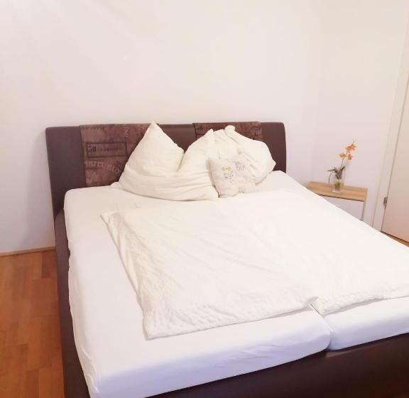 הוסטל Taferne In Köstendorf Ferienwohnung Monteurzimmer