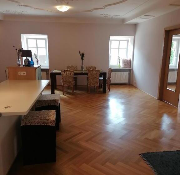 הוסטל Taferne In Köstendorf Ferienwohnung Monteurzimmer