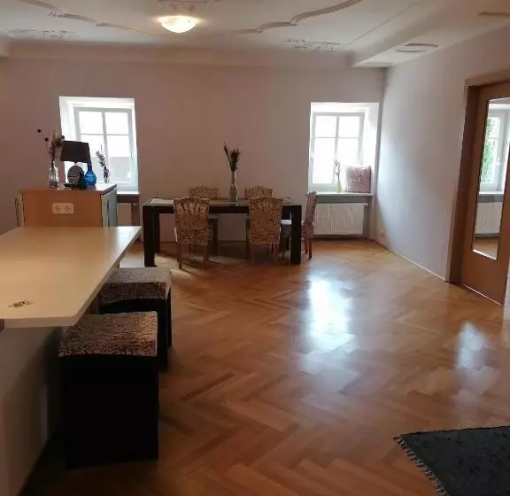 ユースホステル Taferne In Köstendorf   Ferienwohnung Monteurzimmer