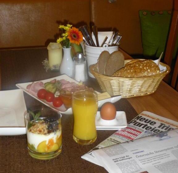 הוסטל Taferne In Köstendorf Ferienwohnung Monteurzimmer